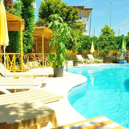 Almila Hotel de apartamente Side