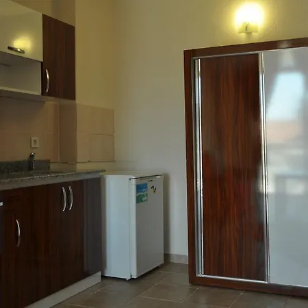 Hotel de apartamente Almila 2*