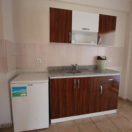 Hotel de apartamente Almila 2*
