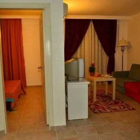Apart Otel Almila Side